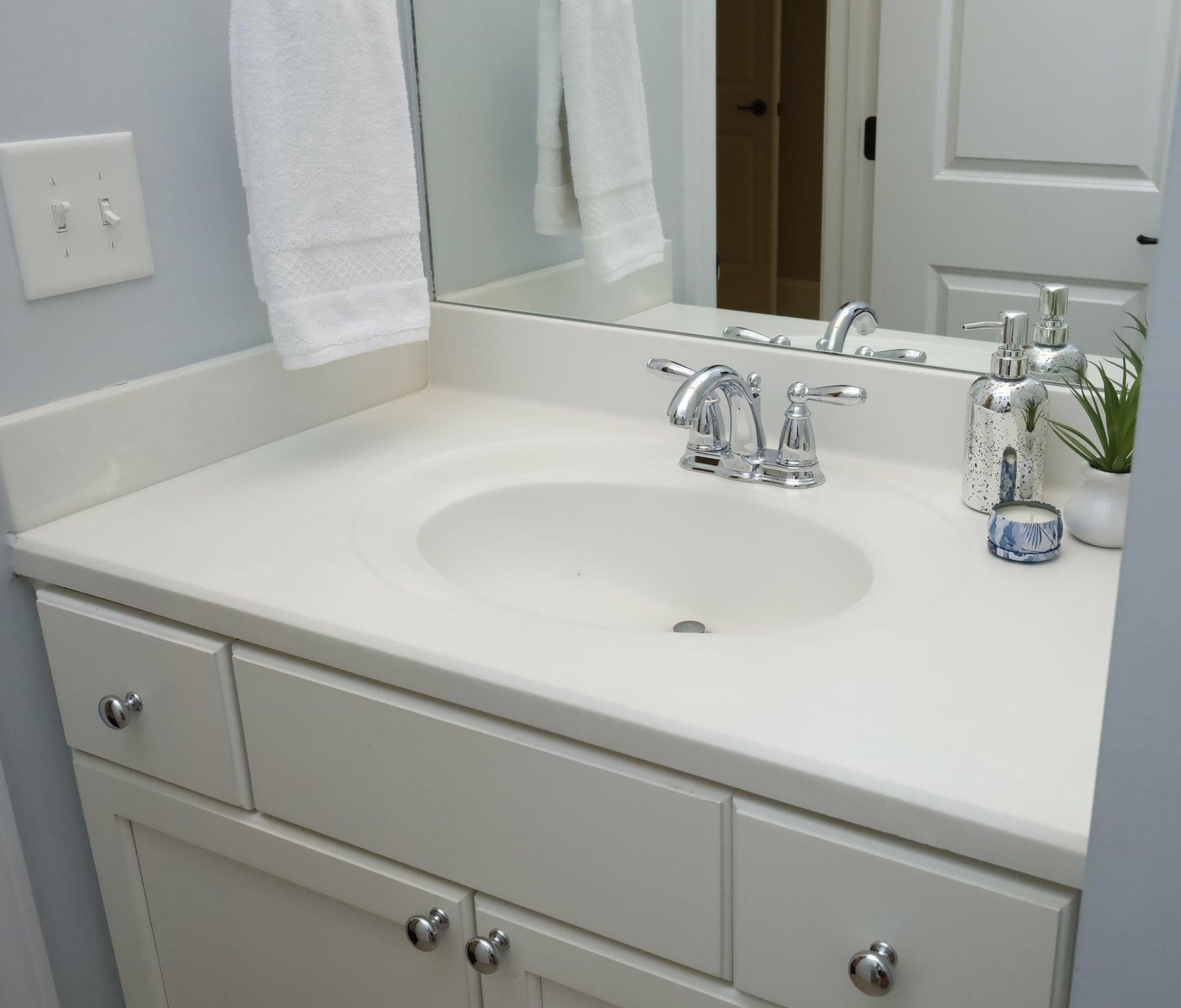 251 Hales Wood Rd, Chapel Hill NC 27517-7227 exterior