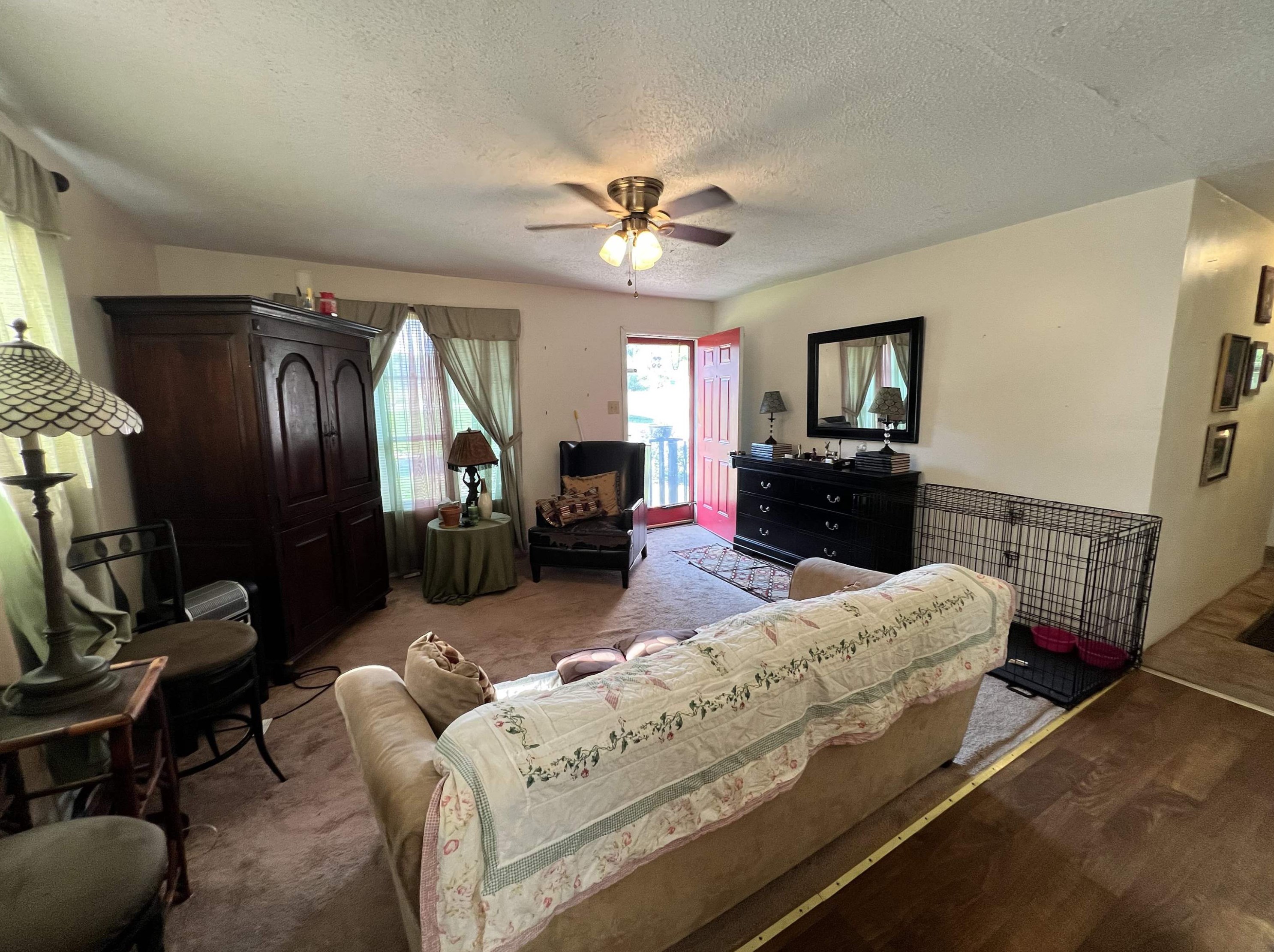 104 Frazier Rd, Mebane, NC 27302-8520