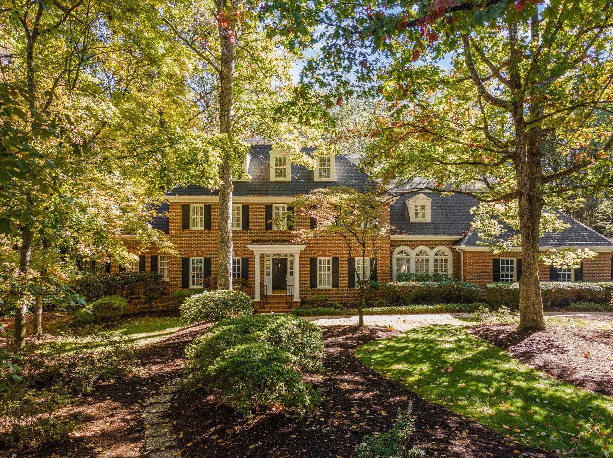 2012 Inverness Ct, Raleigh, NC 27615