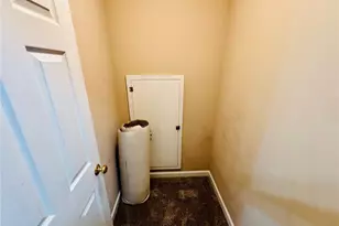 616 Amberdale Cir W, Lumberton, NC 28358 - Photo 38