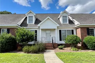 616 Amberdale Cir W, Lumberton, NC 28358 - Photo 1