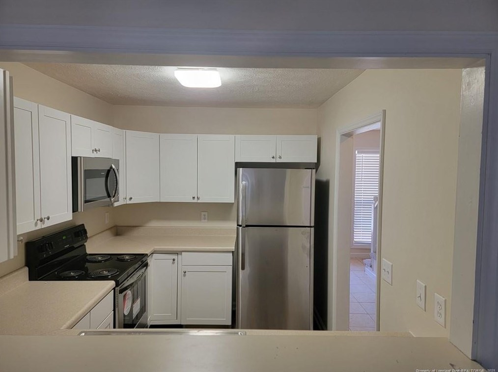 1204 Huntsman Ct, Fayetteville, NC 28303