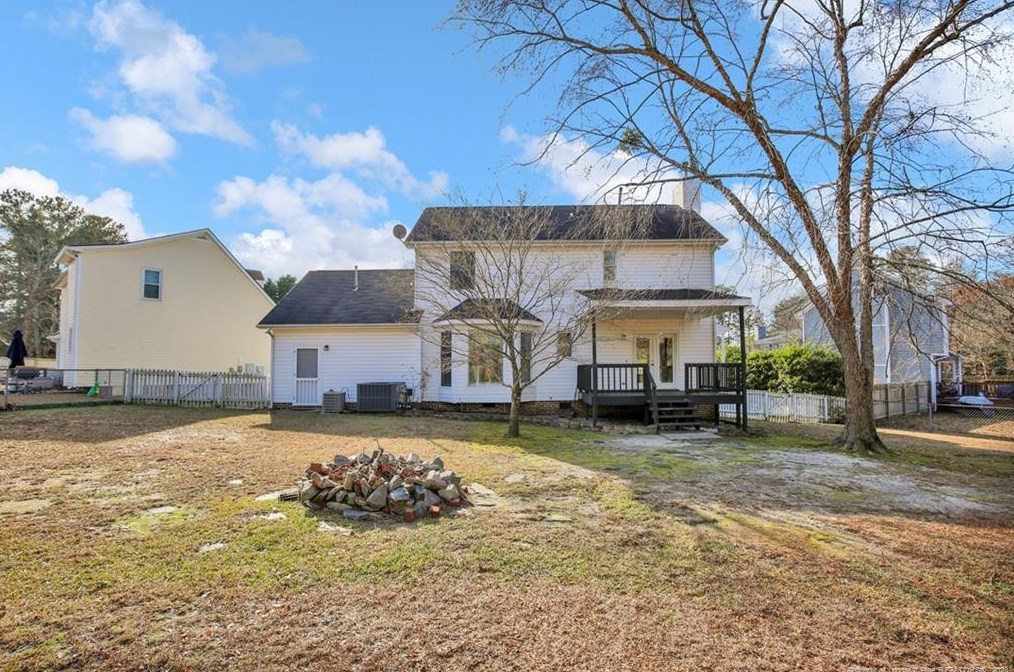 5372 Amberhill Ct, Fayetteville, NC 28311-1352