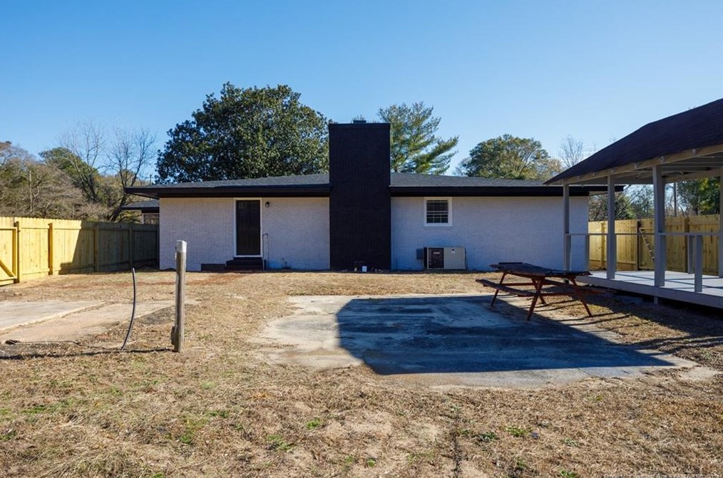 3651 Dunn Rd, Fayetteville NC  28312-8896 exterior