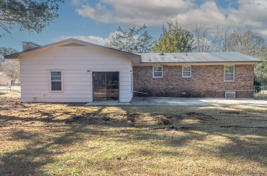 2133 Fargo Dr, Fayetteville, NC 28306-2103