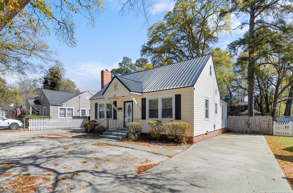 117 Pinecrest Dr, Fayetteville, NC 28305-4923