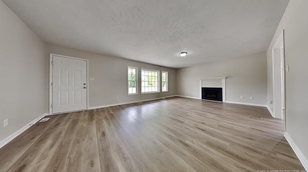520 Amherst Dr, Fayetteville, NC 28306-6025