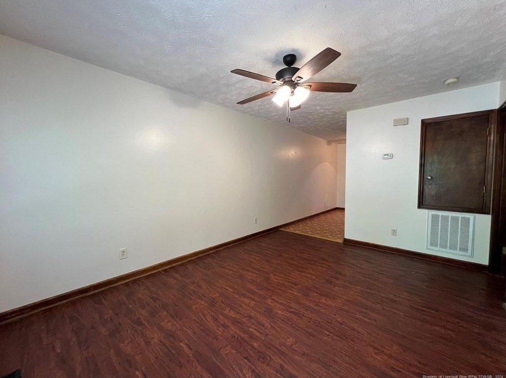 1405 Briarcliff Dr, Fayetteville, NC 28305-4517
