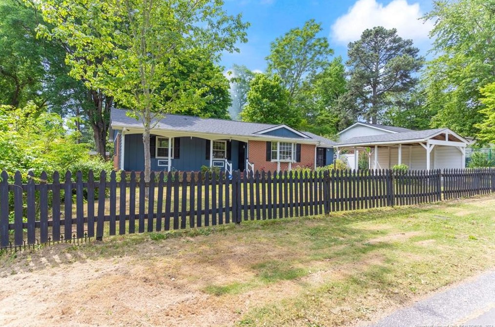 7218 Ainsley St, Fayetteville, NC 28314