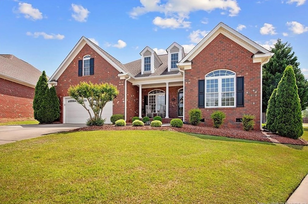 4713 Bramble St, Hope Mills, NC 28348