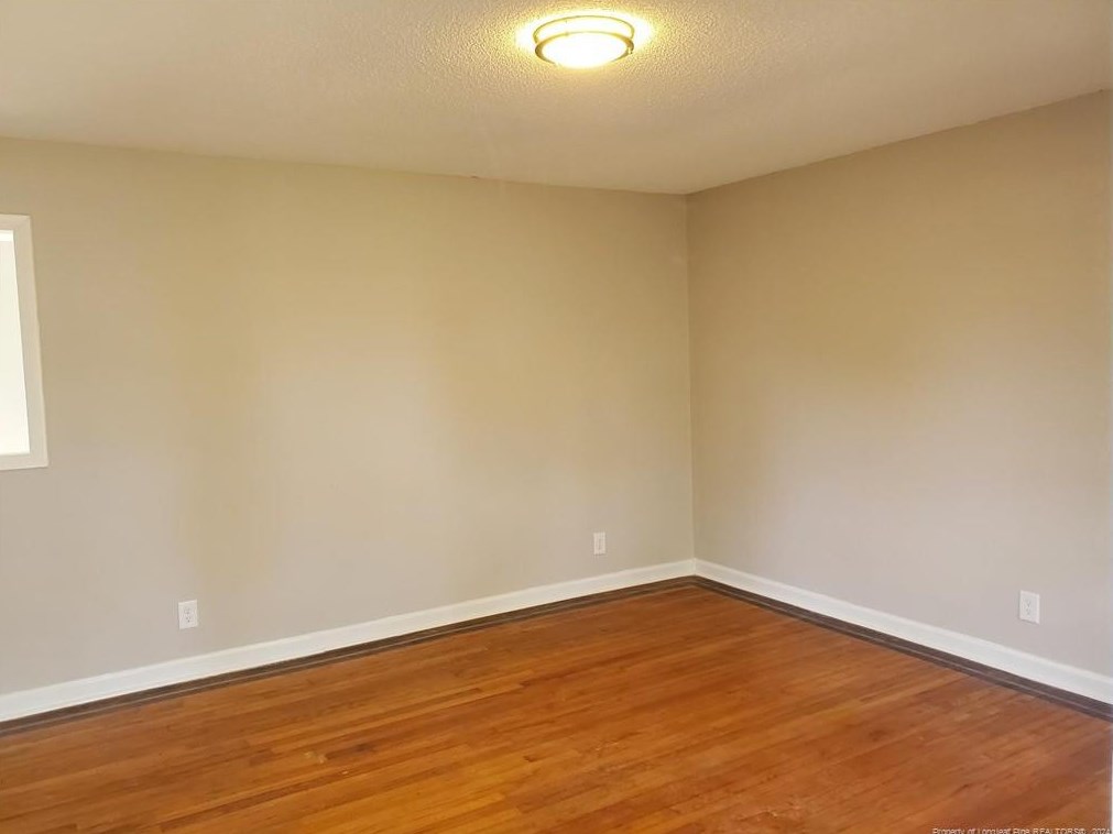 2620 Dinsmore Dr, Fayetteville, NC 28306