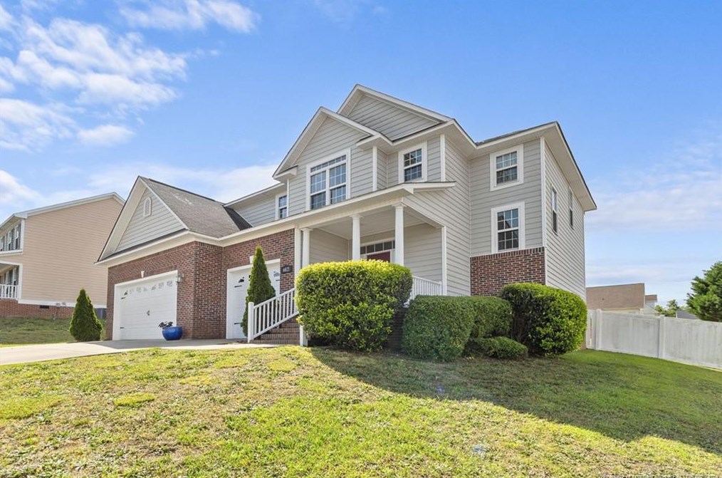 6021 Goldenrain Dr, Fayetteville, NC 28314