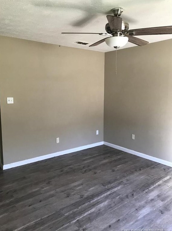1426 Tangora Ln, Fayetteville, NC 28304-2436