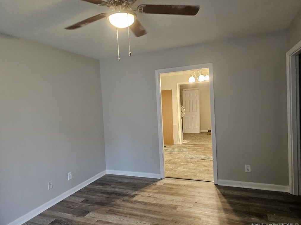 1337 Camelot Dr, Fayetteville, NC 28304-4903
