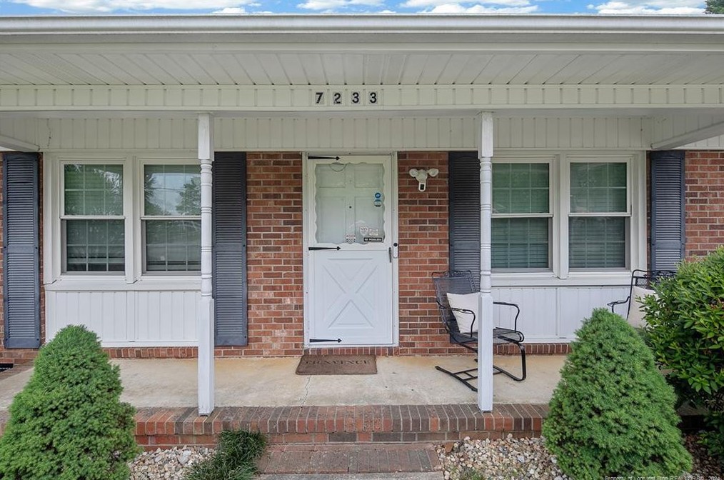 7233 Godfrey Dr, Fayetteville, NC 28303-2425