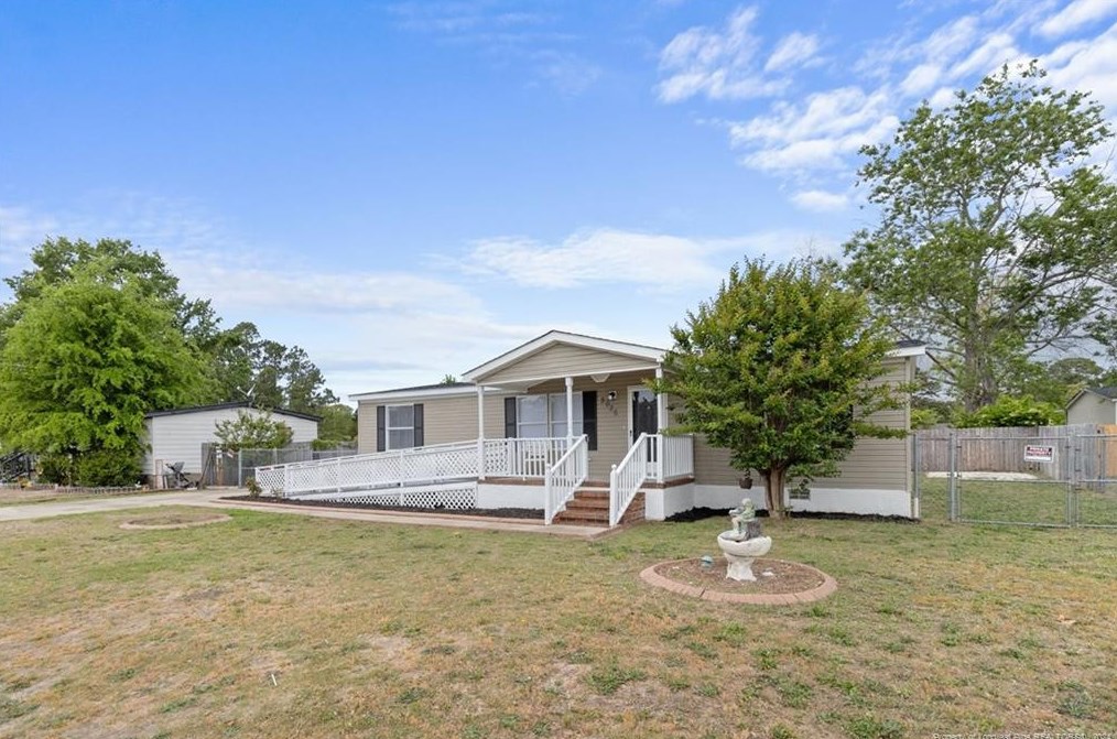 5026 New Moon Dr, Fayetteville, NC 28306-3514