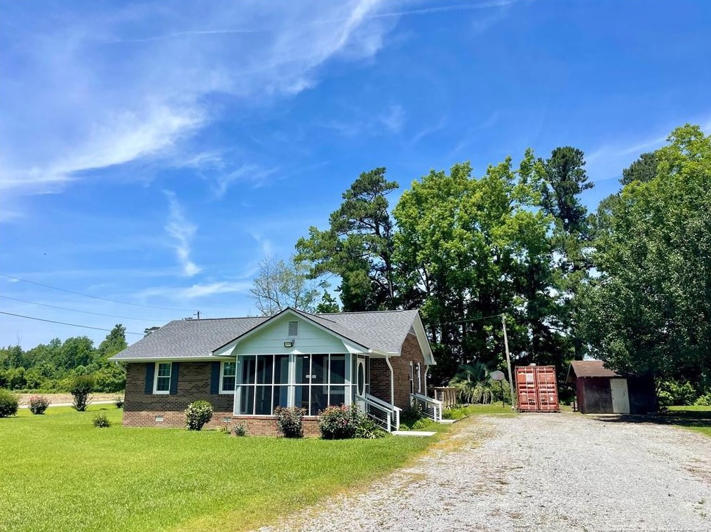 566 Krissy Prease Rd, Whiteville, NC 28472