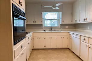 3580 Rosewood Dr, Lumberton, NC 28358 - Photo 12