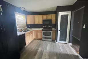 808 Bronco Ln, Fayetteville, NC 28303 - Photo 10