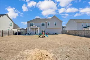 284 Weston Woods St, Raeford, NC 28376 - Photo 2