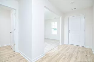 1924 Bulldog Ln, Hope Mills, NC 28348 - Photo 4