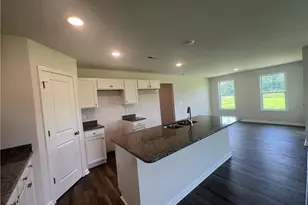 92 Dalton Dr, Lumber Bridge, NC 28357 - Photo 2