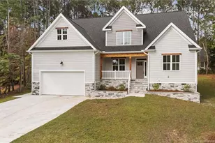 45 Pine Hill Ct, Spring Lake, NC 28390 - Photo 2