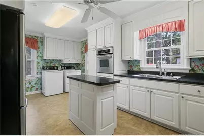 2514 Mirror Lake Drive, Fayetteville, NC 28303 - Photo 10