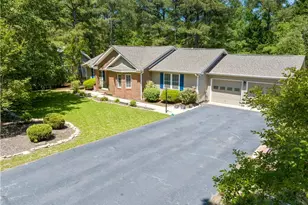 6044 St Andrews Dr, Sanford, NC 27332 - Photo 2