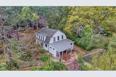 260 N Ridge Street, Southern Pines, NC 28387 - Photo 2