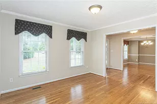 513 Captains Pl, Fayetteville, NC 28311 - Photo 8