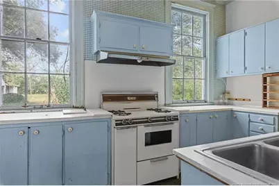 205 N Vance Street, Red Springs, NC 28377 - Photo 10