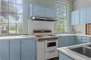 205 N Vance St, Red Springs, NC 28377 - Photo 10