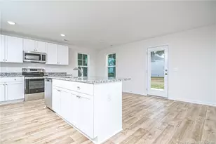 5851 Panther Dr, Hope Mills, NC 28348 - Photo 10