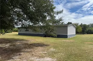 2273 Bee Gee Rd, Lumberton, NC 28358 - Photo 8