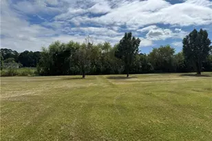 2273 Bee Gee Rd, Lumberton, NC 28358 - Photo 2