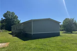 2273 Bee Gee Rd, Lumberton, NC 28358 - Photo 10