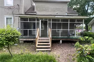 208 S Bond St, Rowland, NC 28383 - Photo 4