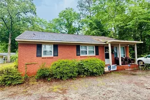 803 Floyd St, Fairmont, NC 28340 - Photo 2
