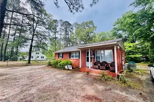 803 Floyd St, Fairmont, NC 28340 - Photo 4