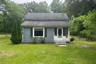 307 S Cedar St, Rowland, NC 28383 - Photo 1