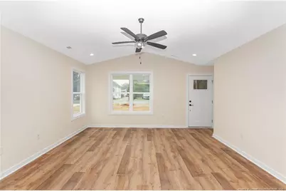 211 E Washington Street, Coats, NC  - Photo 8