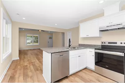 211 E Washington Street, Coats, NC  - Photo 12