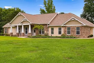 330 Wellington Rd, Saint Pauls, NC 28384 - Photo 1