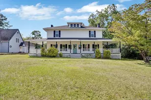 201 N College St, Red Springs, NC 28377 - Photo 1