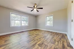 2105 W Broad St, Elizabethtown, NC 28337 - Photo 18