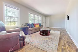 2105 W Broad St, Elizabethtown, NC 28337 - Photo 4