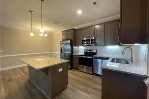 240 Gallery Dr, Spring Lake, NC 28390 - Photo 2