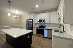 220 Gallery Dr, Spring Lake, NC 28390 - Photo 2