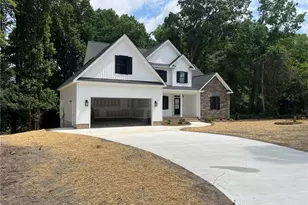 308 Coffman Dr, Pikeville, NC 27863 - Photo 2